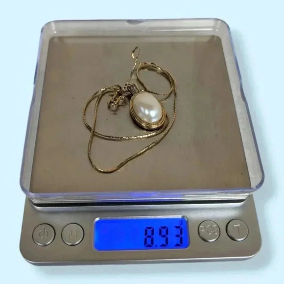 (2/$20) Vintage Avon Pearl Pendant Necklace - Picture 7 of 7